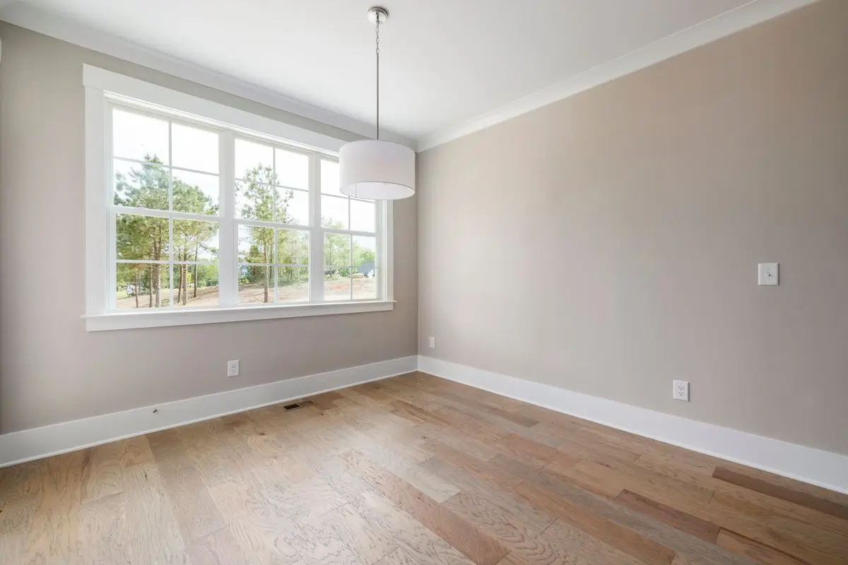 A tidy residential room. Ocala.