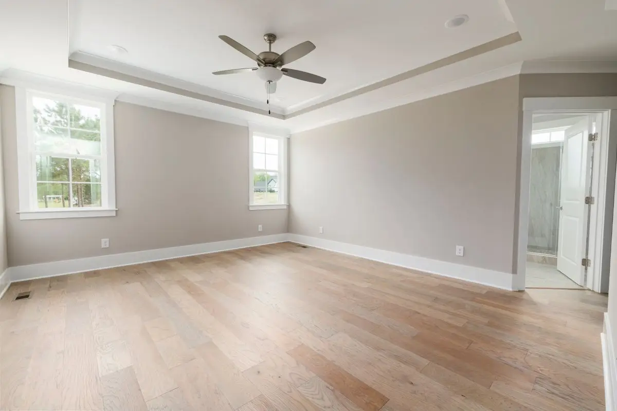 A tidy residential room. Ocala.